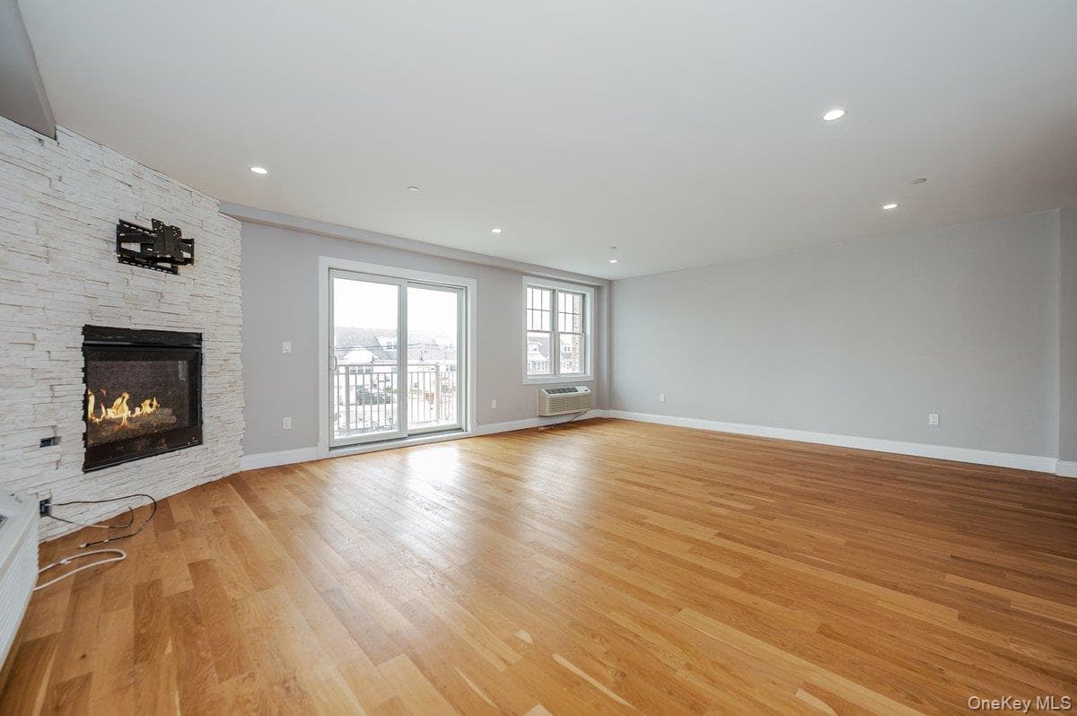 661 W Broadway Unit: 402 thumbnail 6