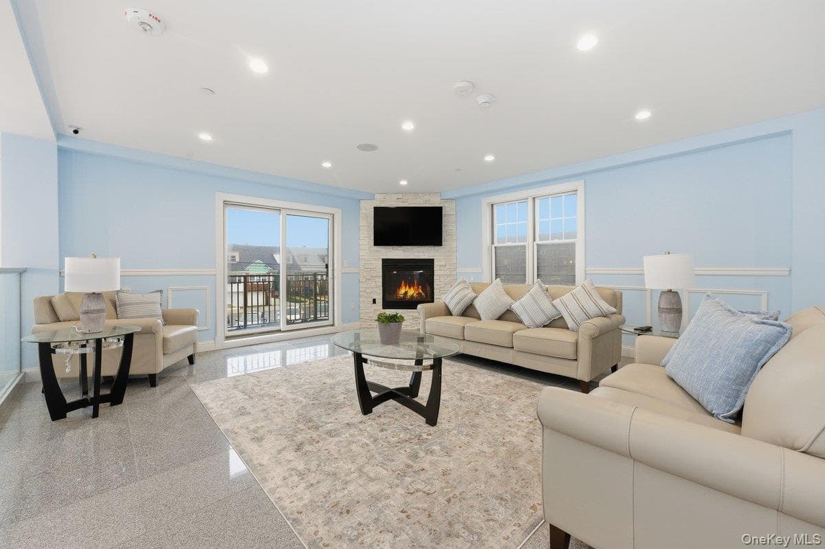 661 W Broadway Unit: 402 thumbnail 18