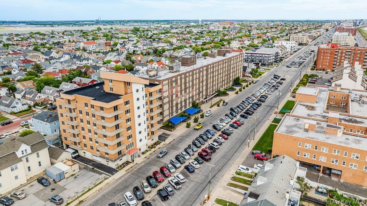 661 W Broadway Unit: 402 thumbnail 24