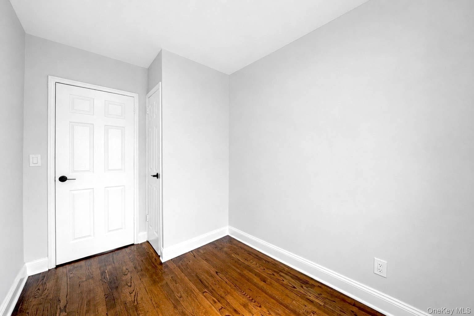 4059 Paulding Avenue thumbnail 24