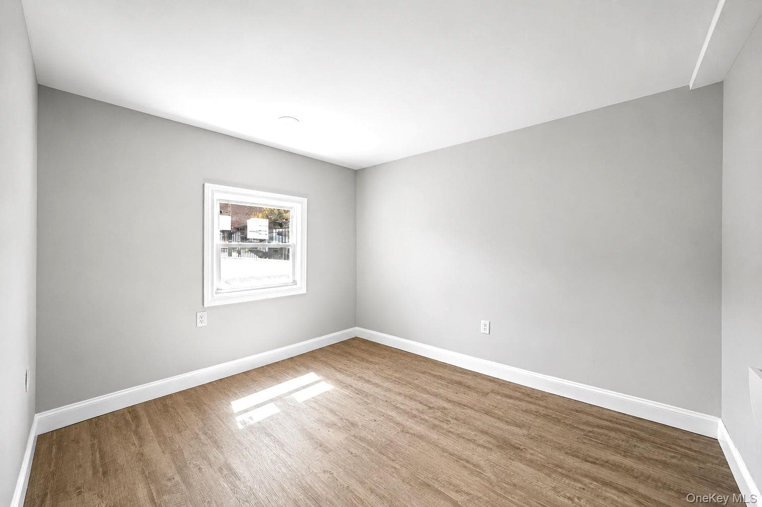 4059 Paulding Avenue thumbnail 33