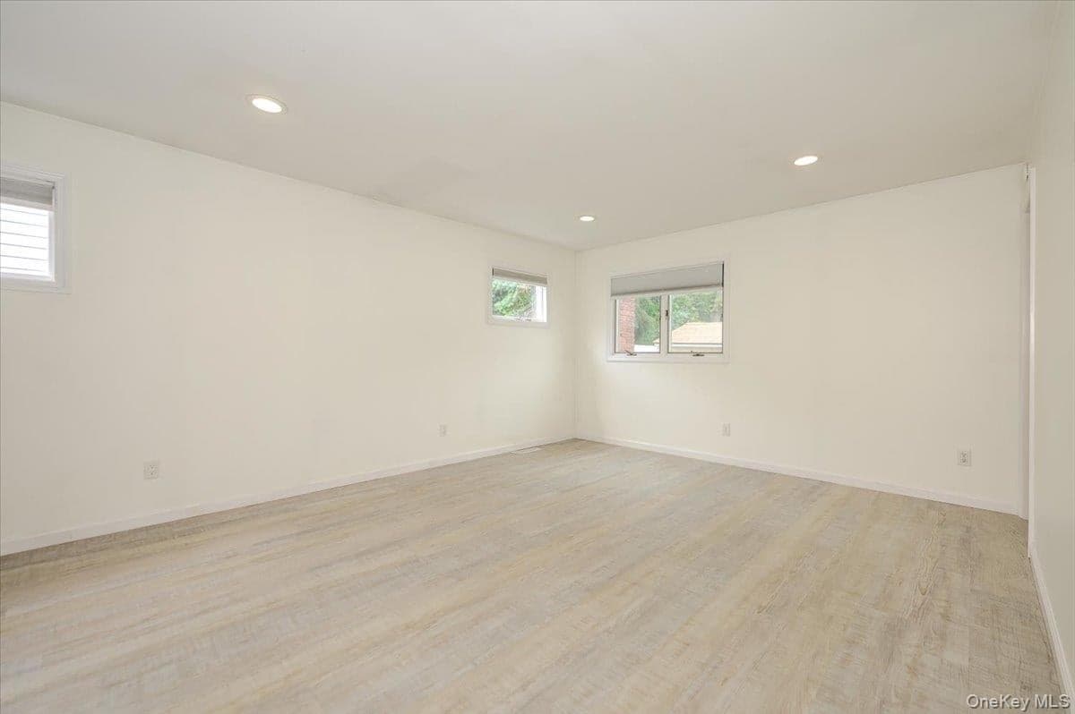 86 Edmore Lane thumbnail 29