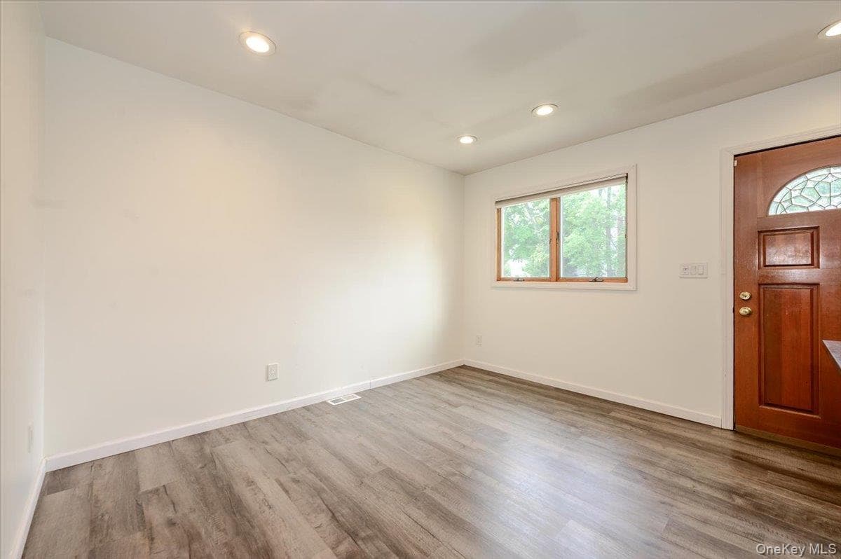 86 Edmore Lane thumbnail 25