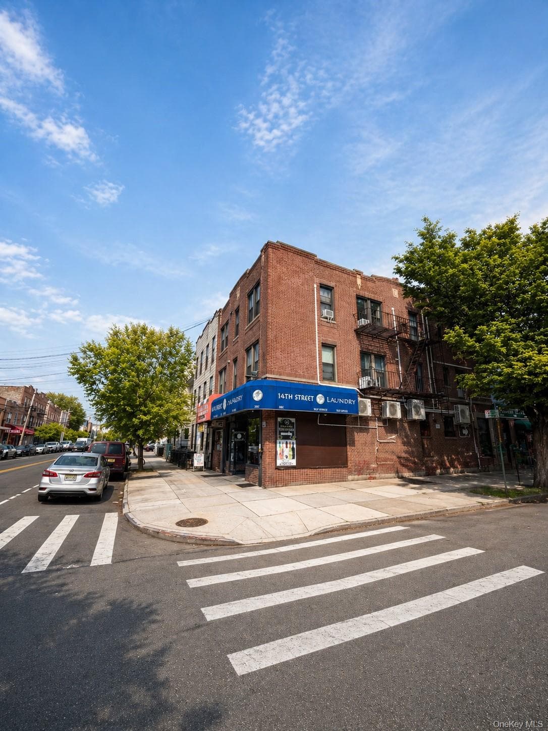 3067 14th Street thumbnail 2