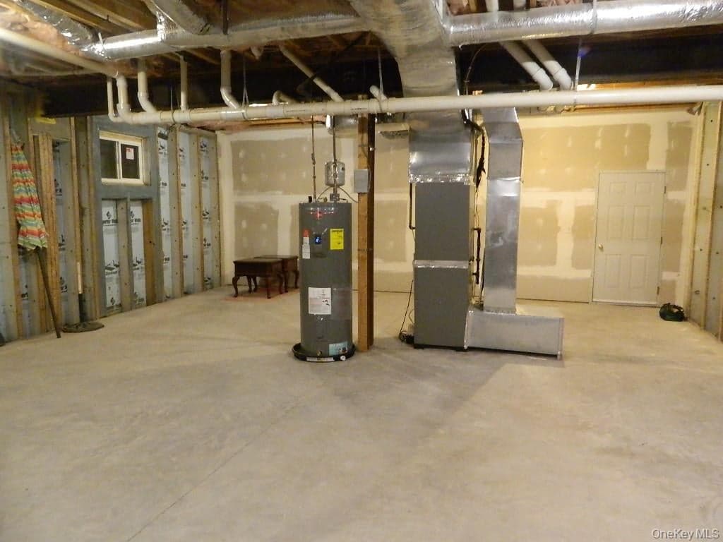 188 Hoyt Street thumbnail 42