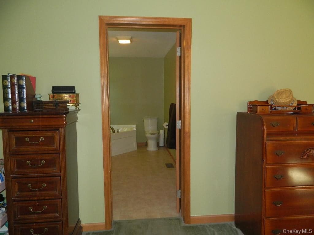 188 Hoyt Street thumbnail 25