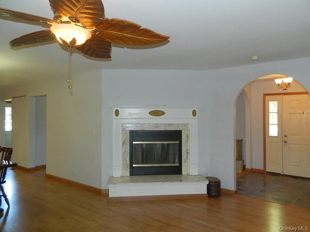 188 Hoyt Street thumbnail 12