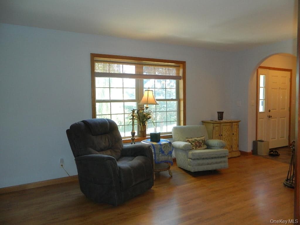 188 Hoyt Street thumbnail 15