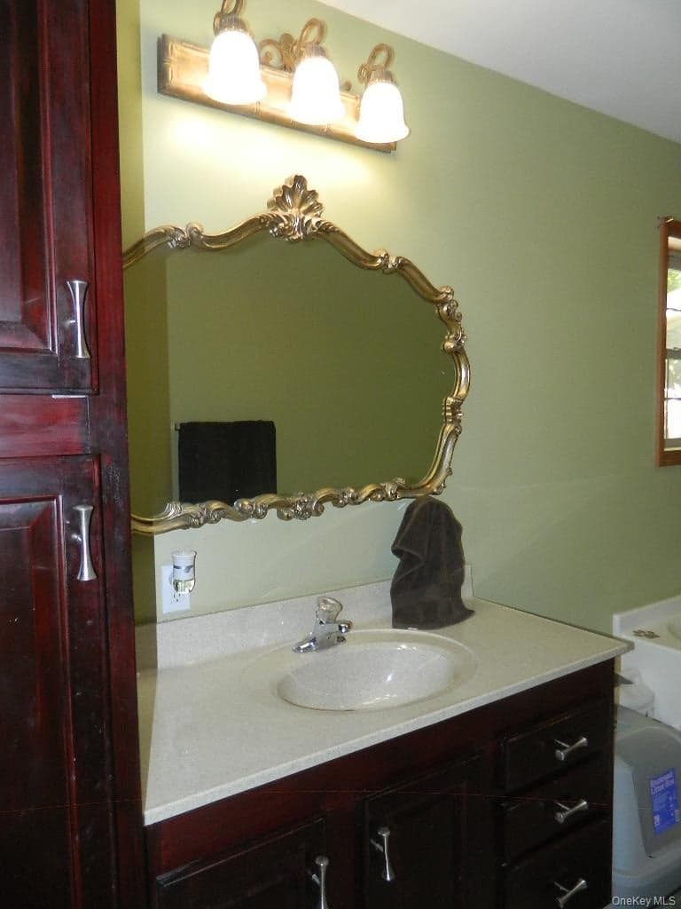 188 Hoyt Street thumbnail 27