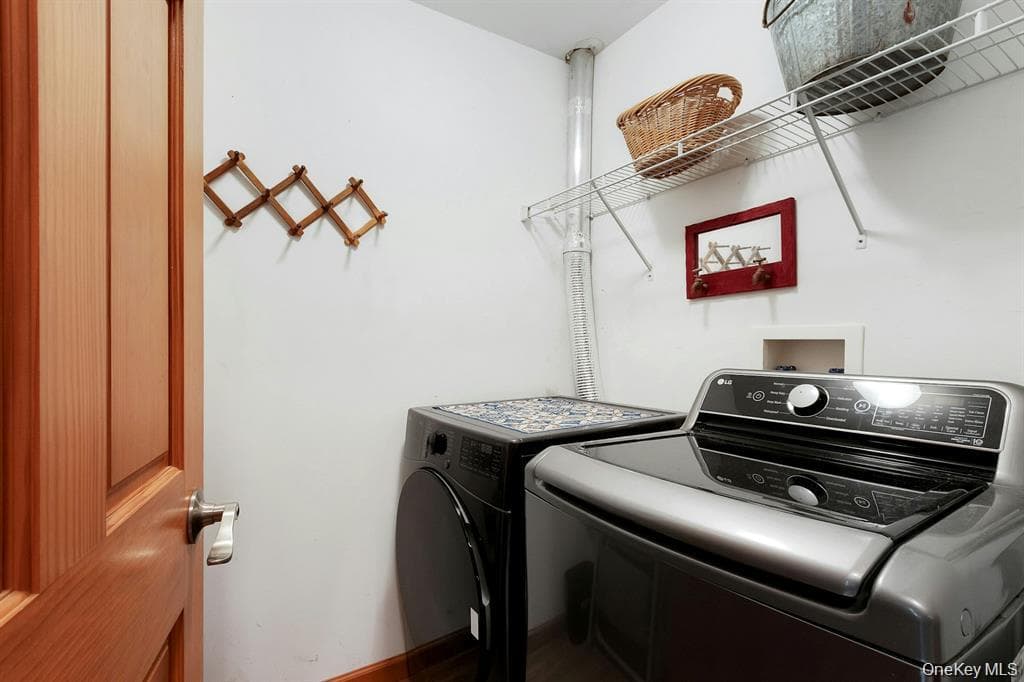 188 Hoyt Street thumbnail 28