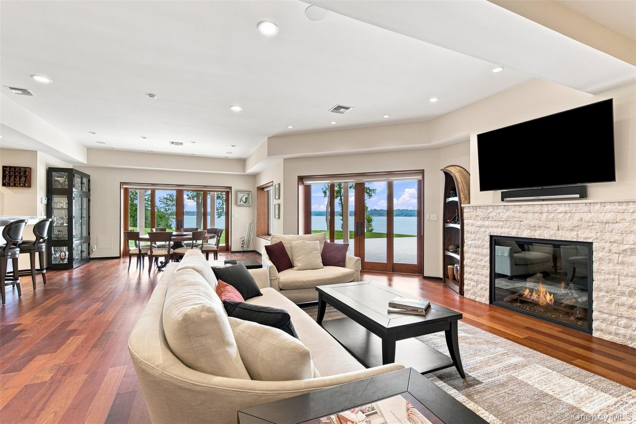 900 W Shore Road thumbnail 36