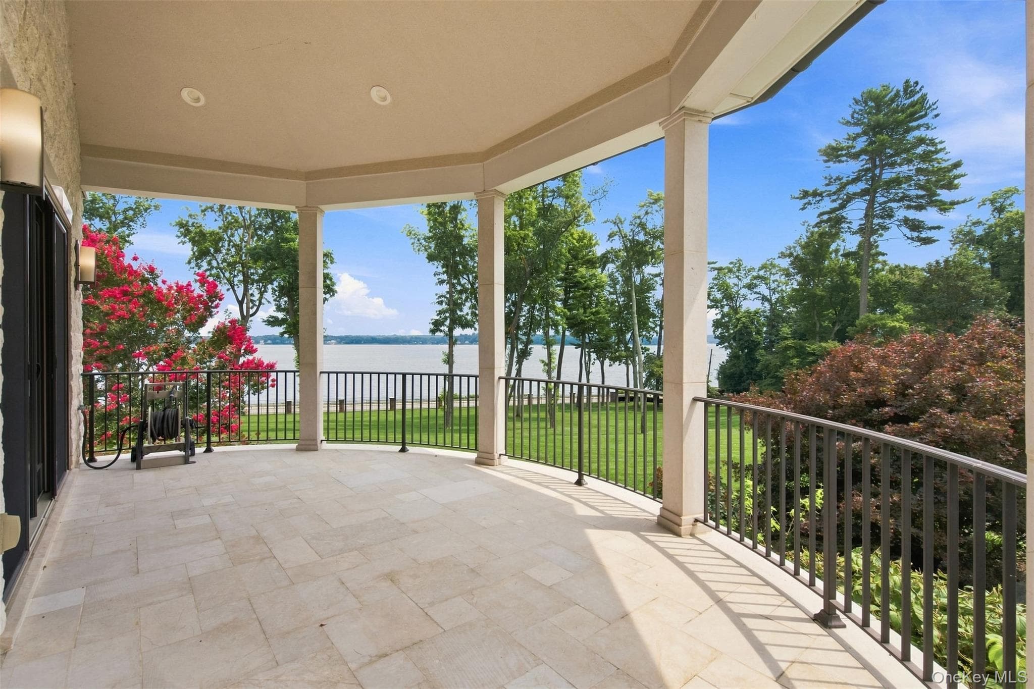 900 W Shore Road thumbnail 24