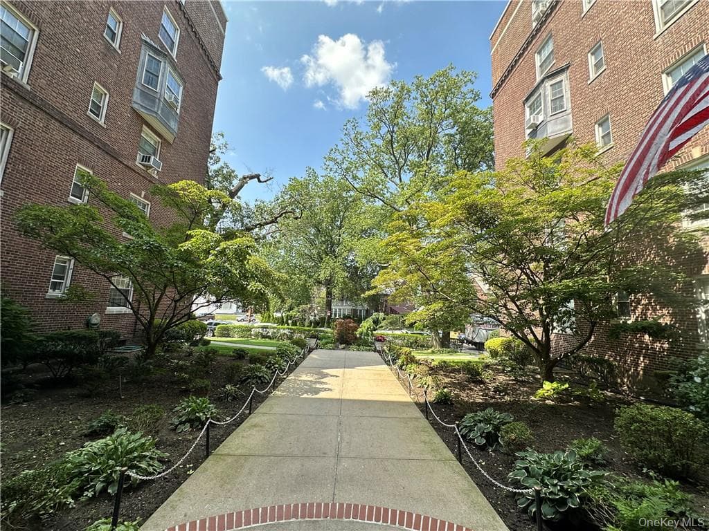17506 Devonshire Boulevard Unit: 4C thumbnail 8