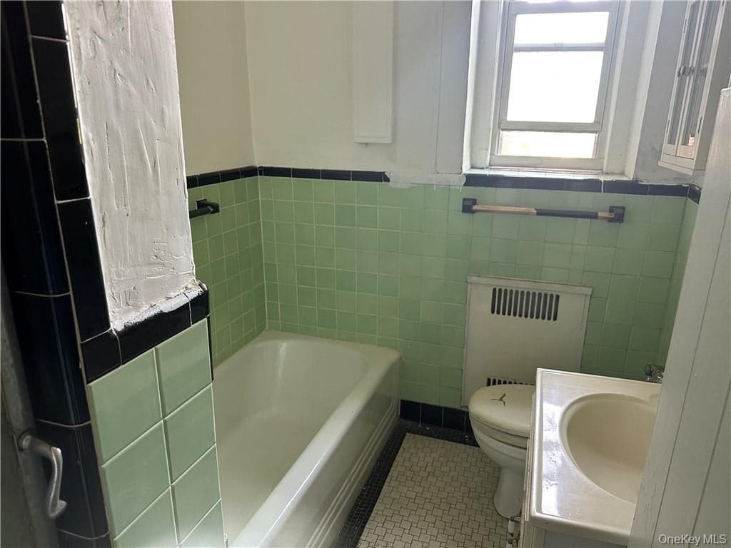 17506 Devonshire Boulevard Unit: 4C thumbnail 7