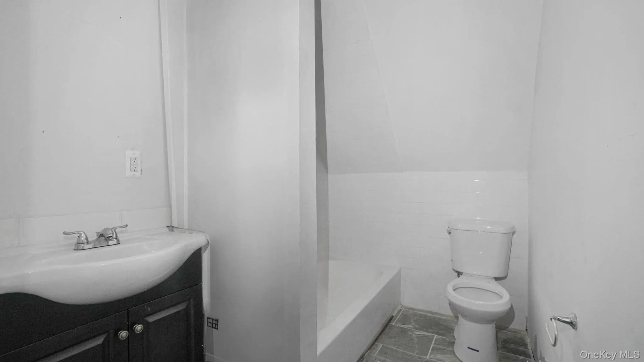 1823 Anthony Avenue thumbnail 23