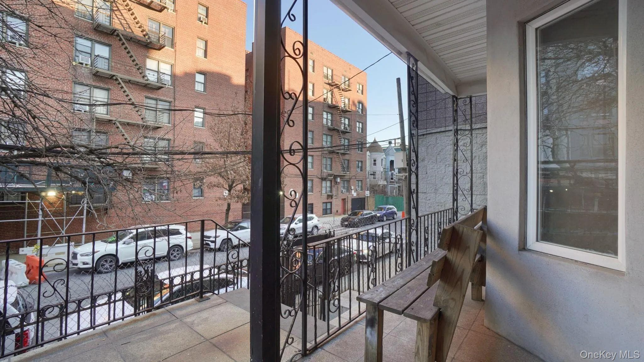 1823 Anthony Avenue thumbnail 25