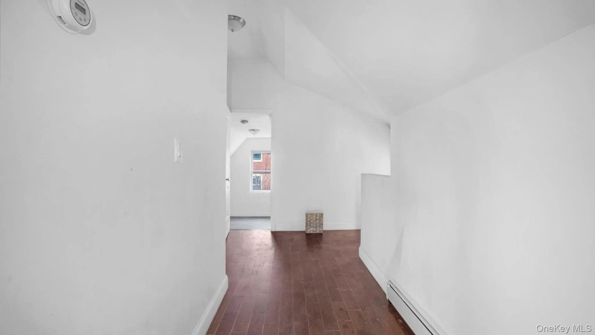 1823 Anthony Avenue thumbnail 16