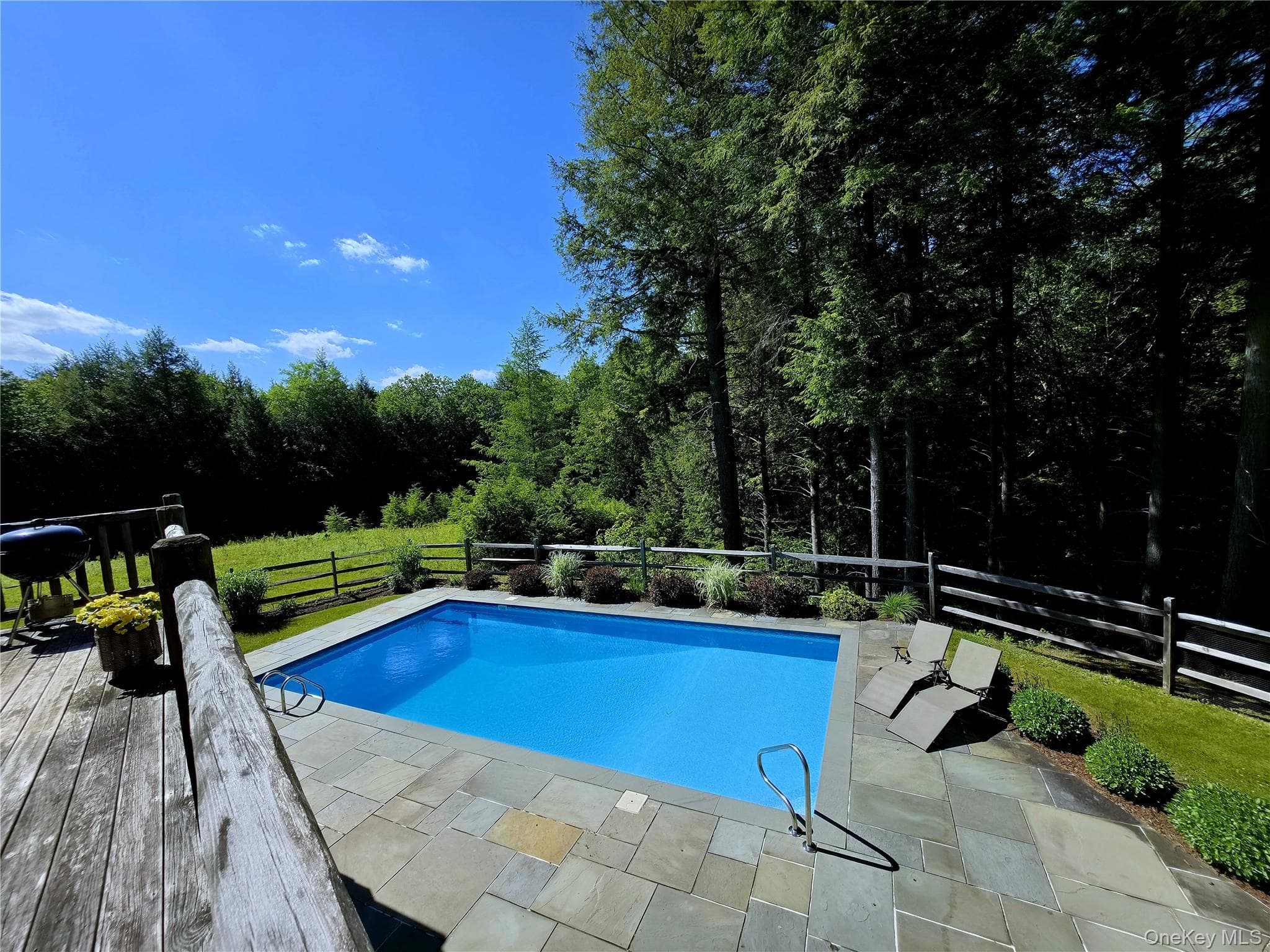 108 Eagles Ridge Way thumbnail 12