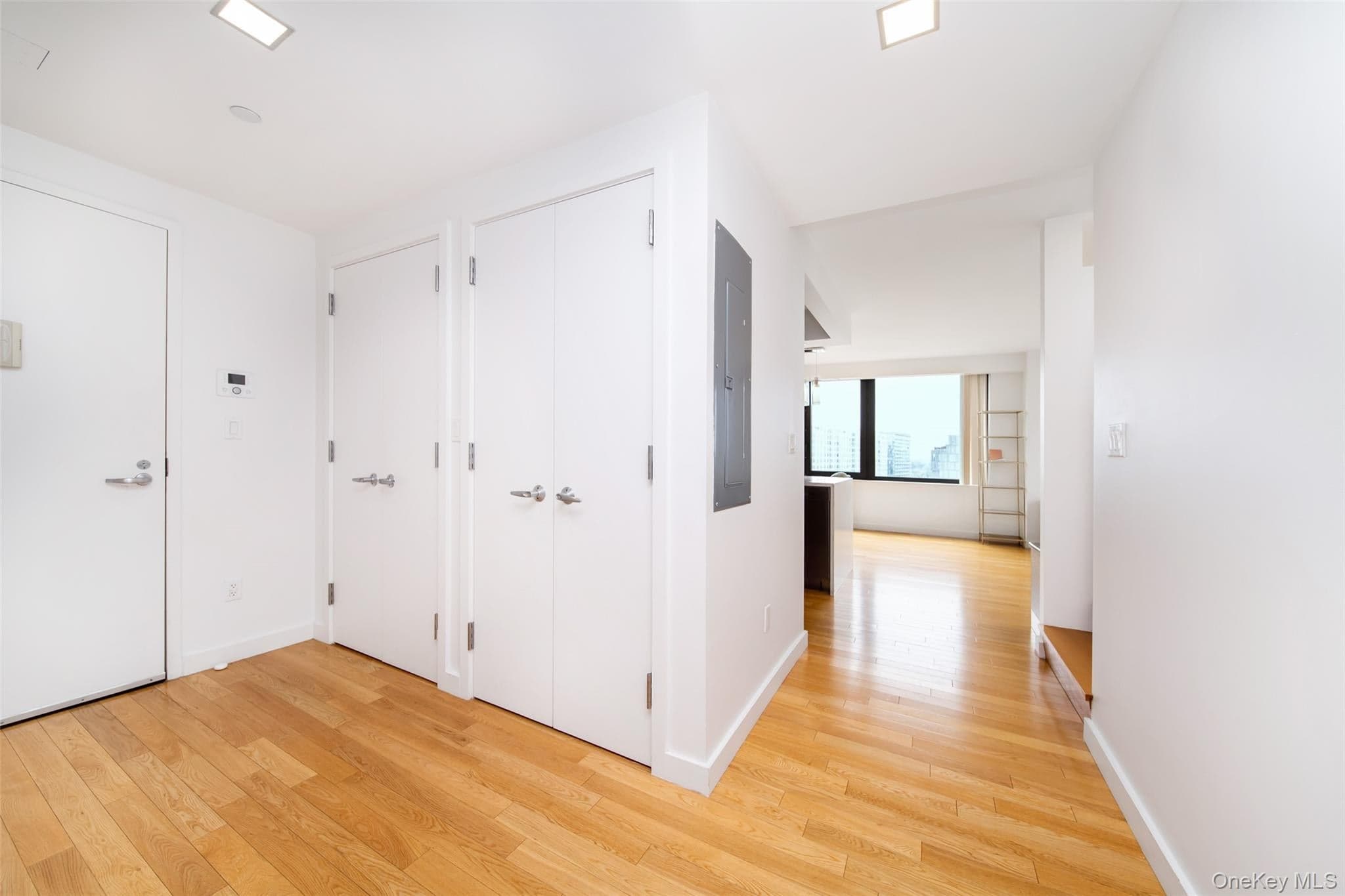 39-16 Prince Street Unit: PhB thumbnail 7
