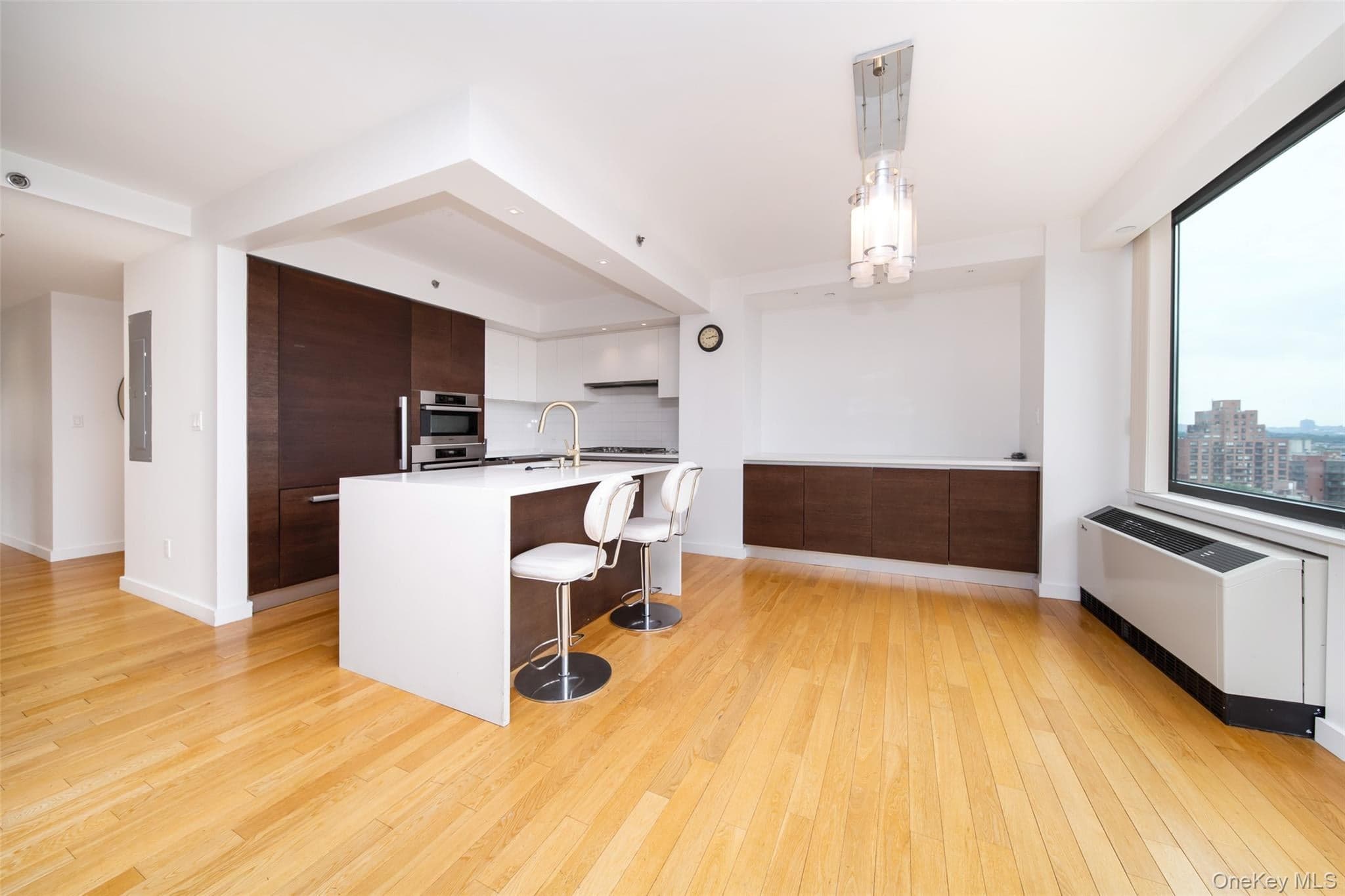 39-16 Prince Street Unit: PhB thumbnail 9