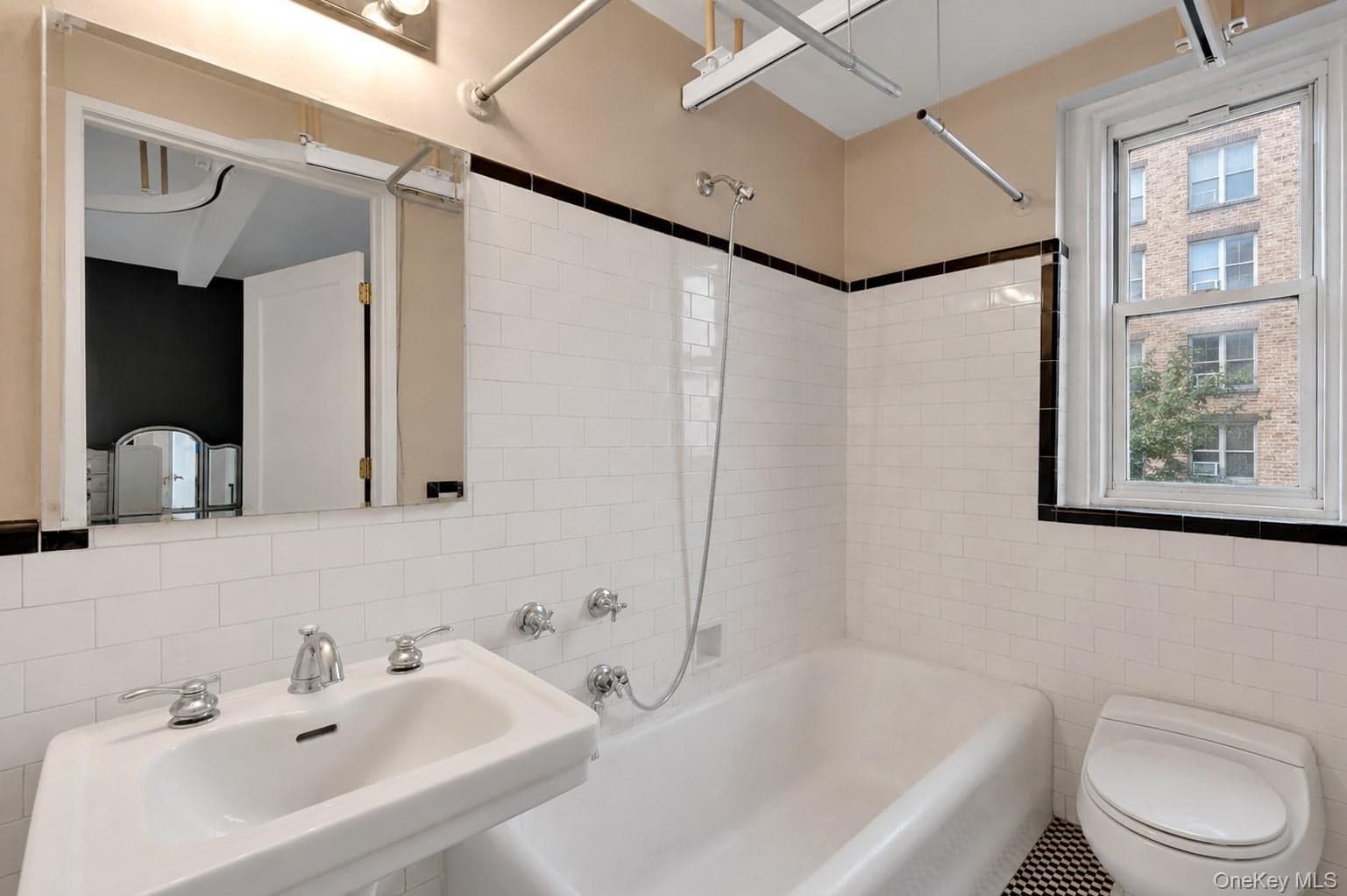 433 W 34th Street Unit: 2N thumbnail 8