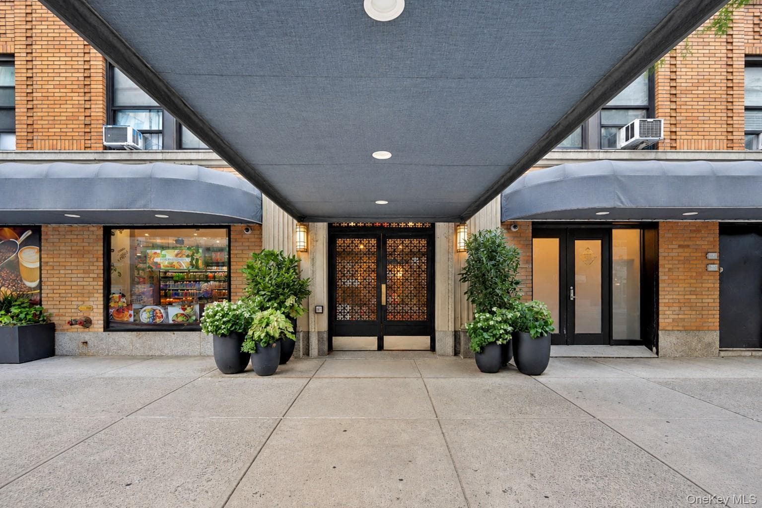 433 W 34th Street Unit: 2N photo 1