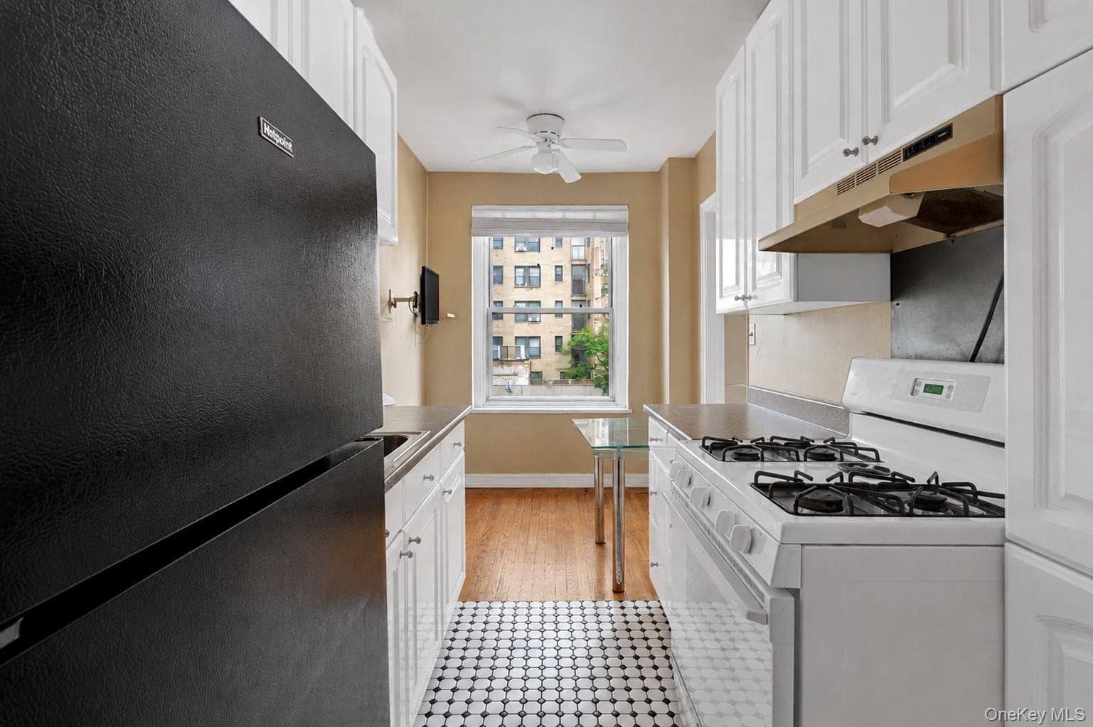 433 W 34th Street Unit: 2N thumbnail 6
