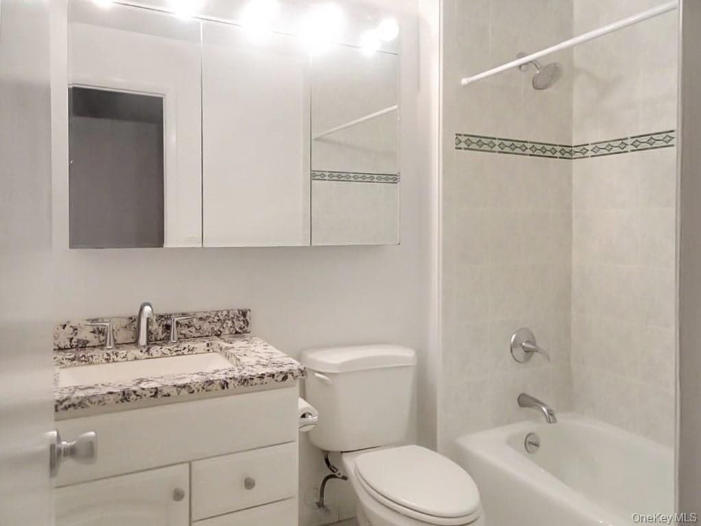 300 Livingston Avenue Unit: A2 thumbnail 9