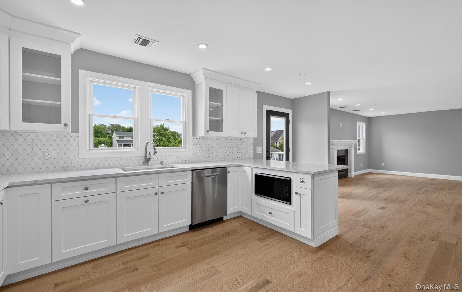 851 W Bay Drive thumbnail 12