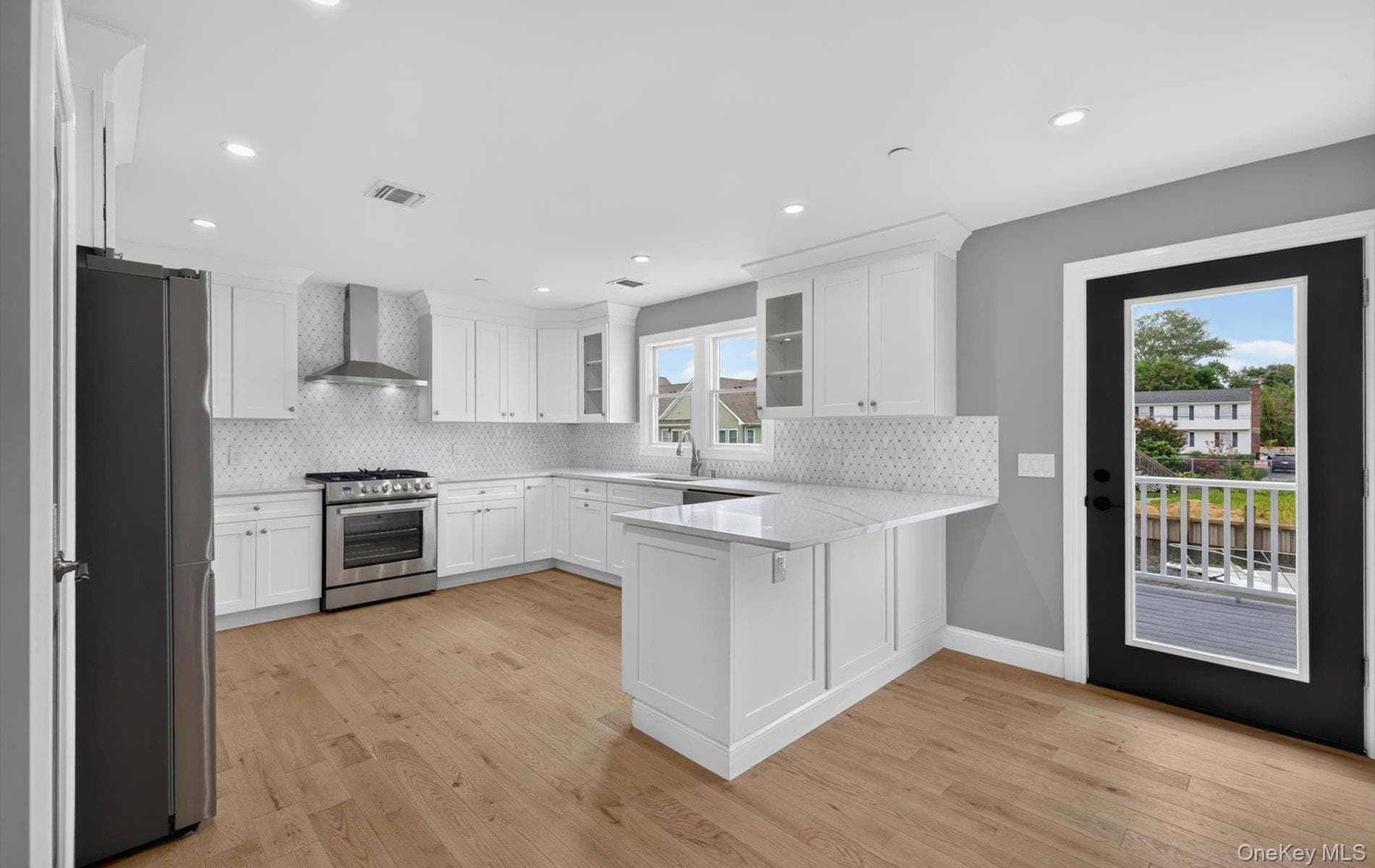 851 W Bay Drive thumbnail 10