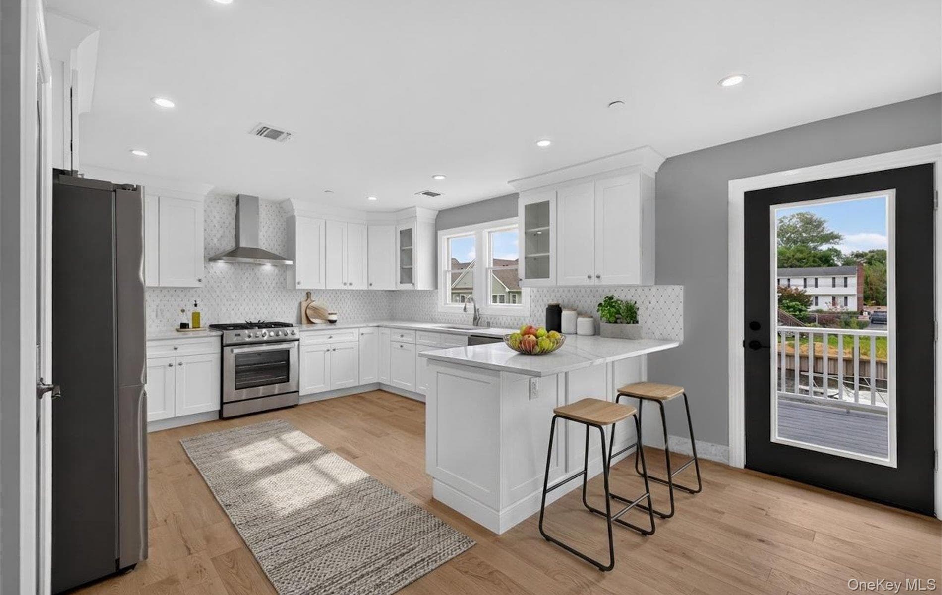 851 W Bay Drive thumbnail 9