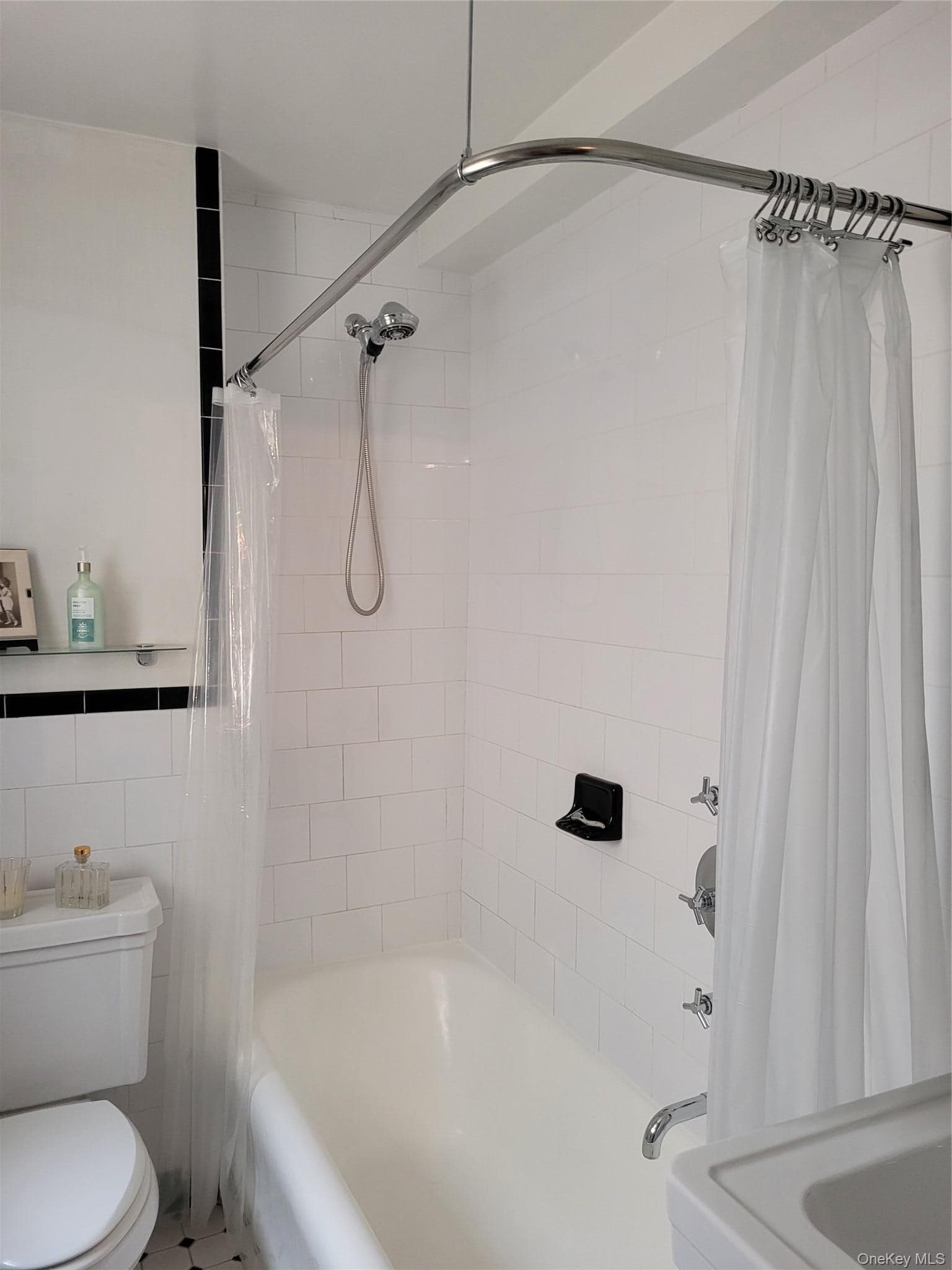 434 E 52 Street Unit: 9A thumbnail 15