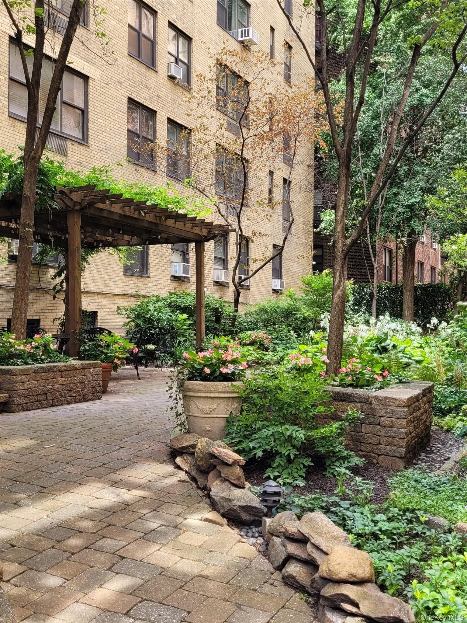 434 E 52 Street Unit: 9A thumbnail 20