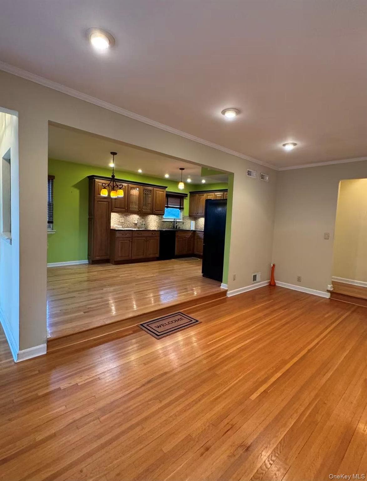 207-20 43rd Ave Ave thumbnail 2