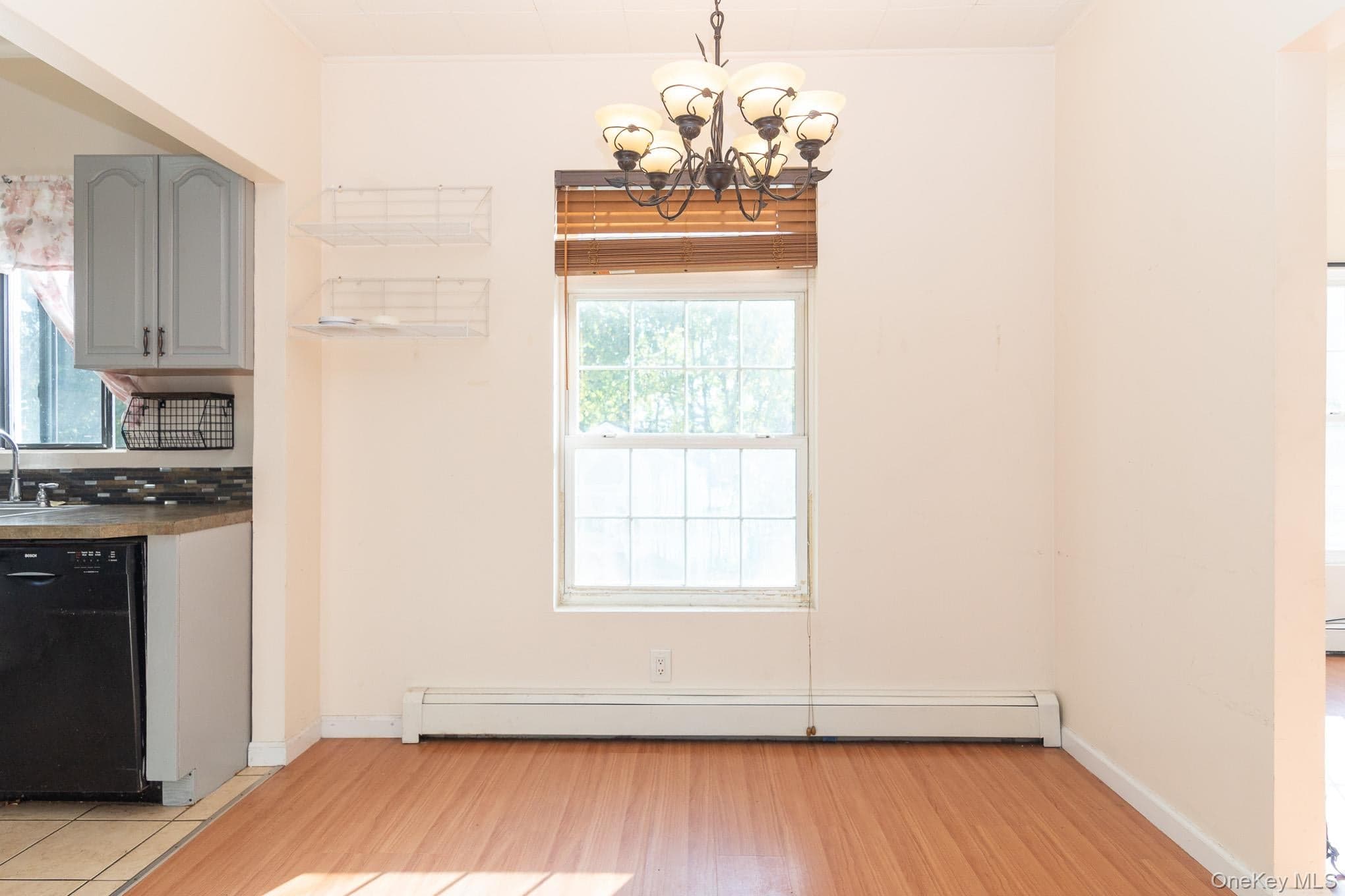 102 Sproat Street thumbnail 13