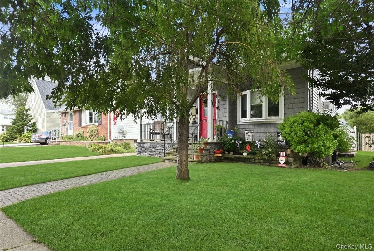 710 Premier Boulevard thumbnail 3