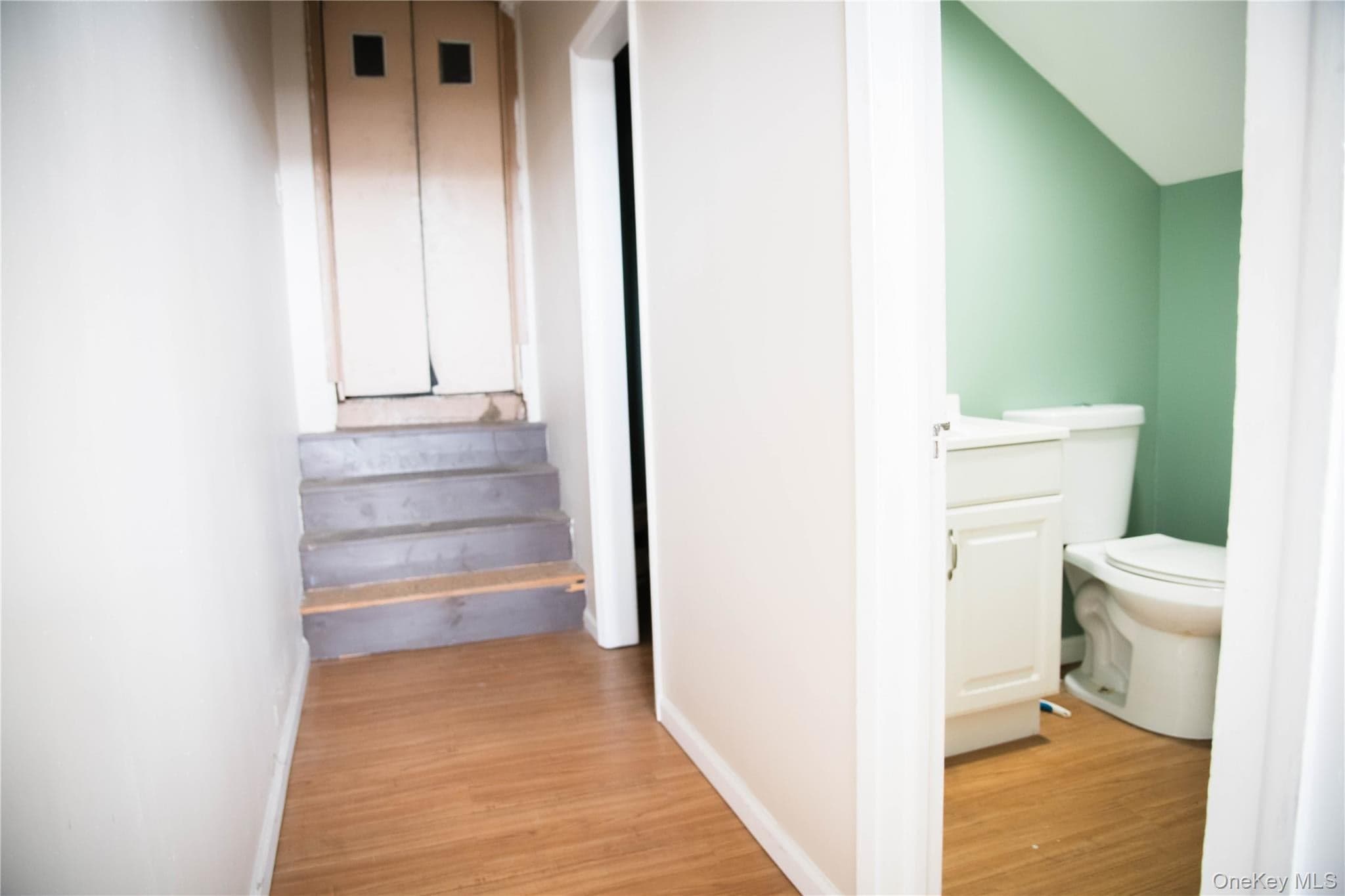 314 E Broadway thumbnail 35