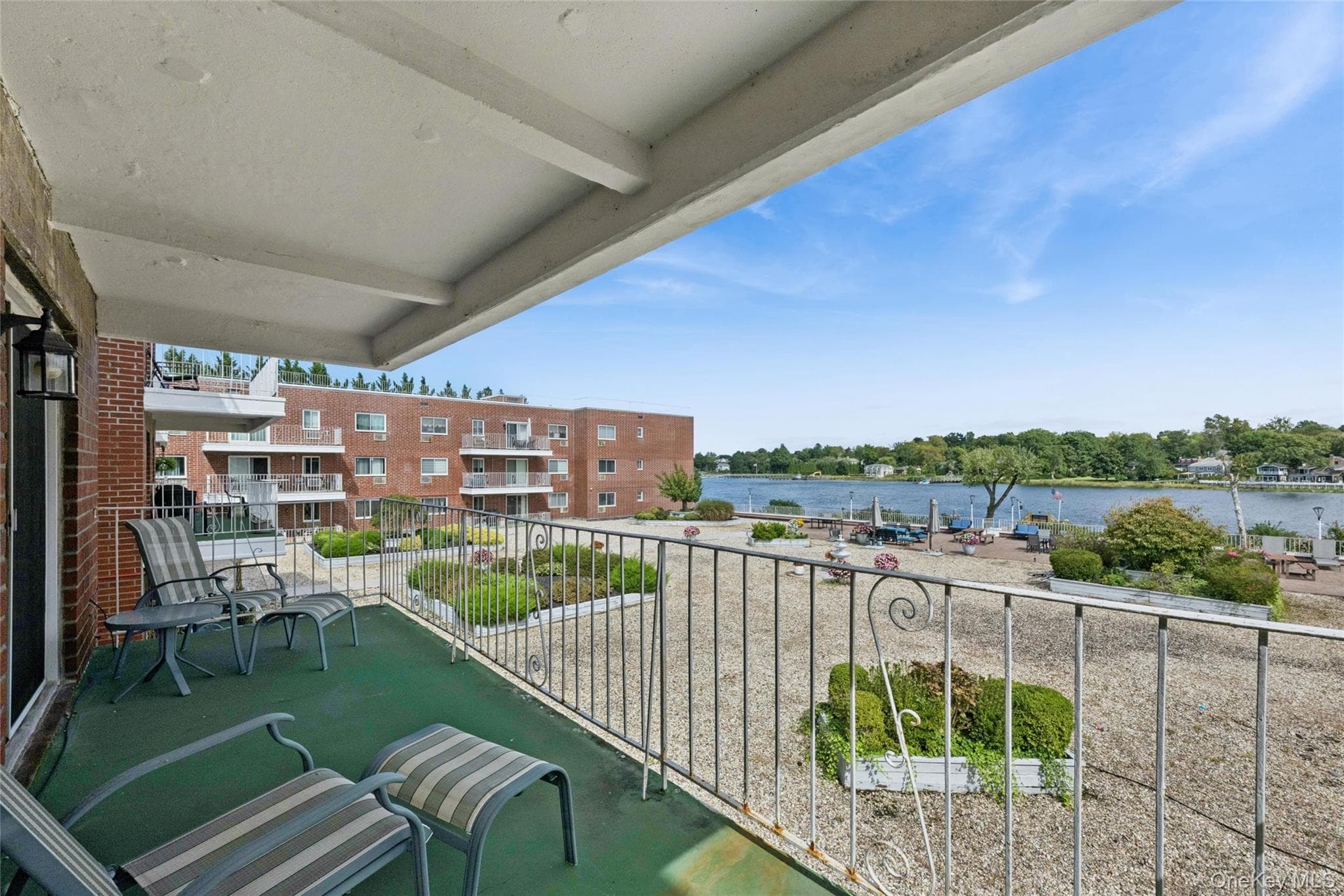 320 East Shore Road RD Unit: 30B thumbnail 5