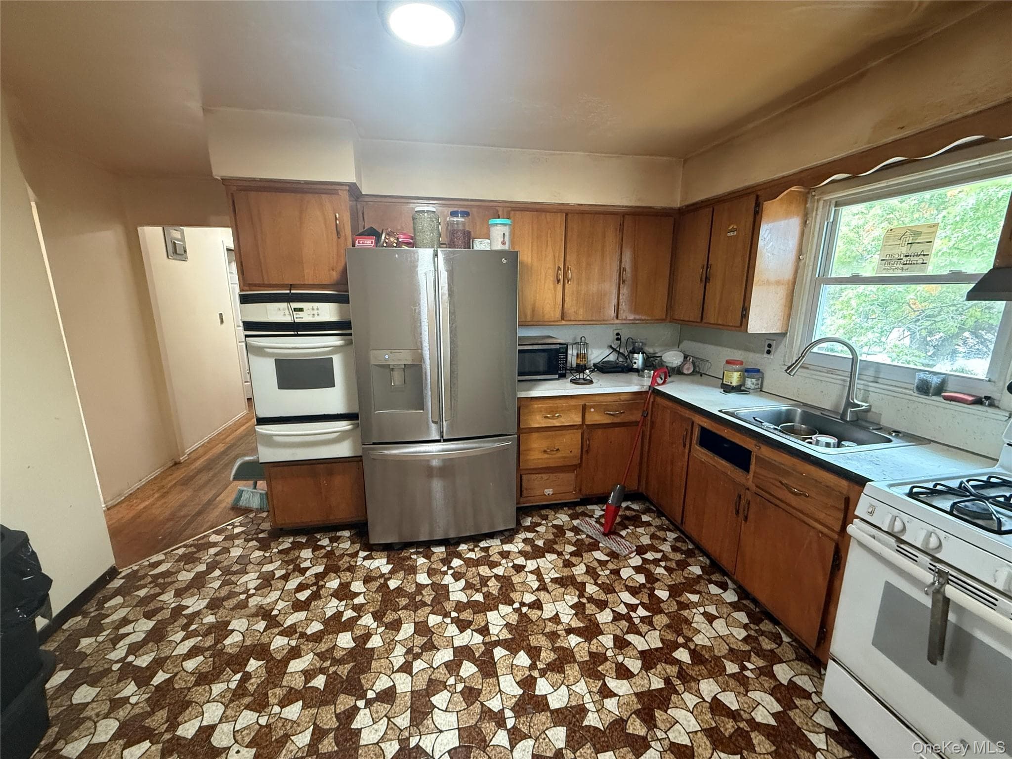 249-02 Weller Avenue thumbnail 24