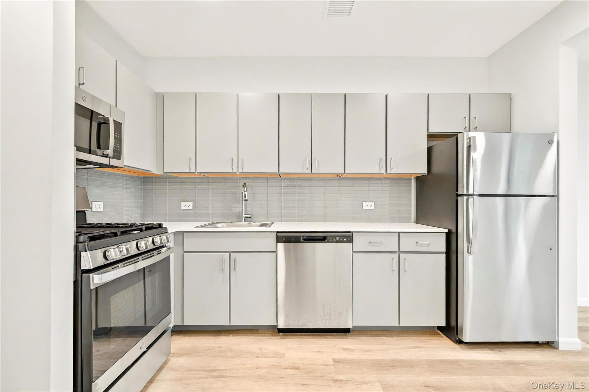 355 Bronx River Avenue Unit: 3B thumbnail 13