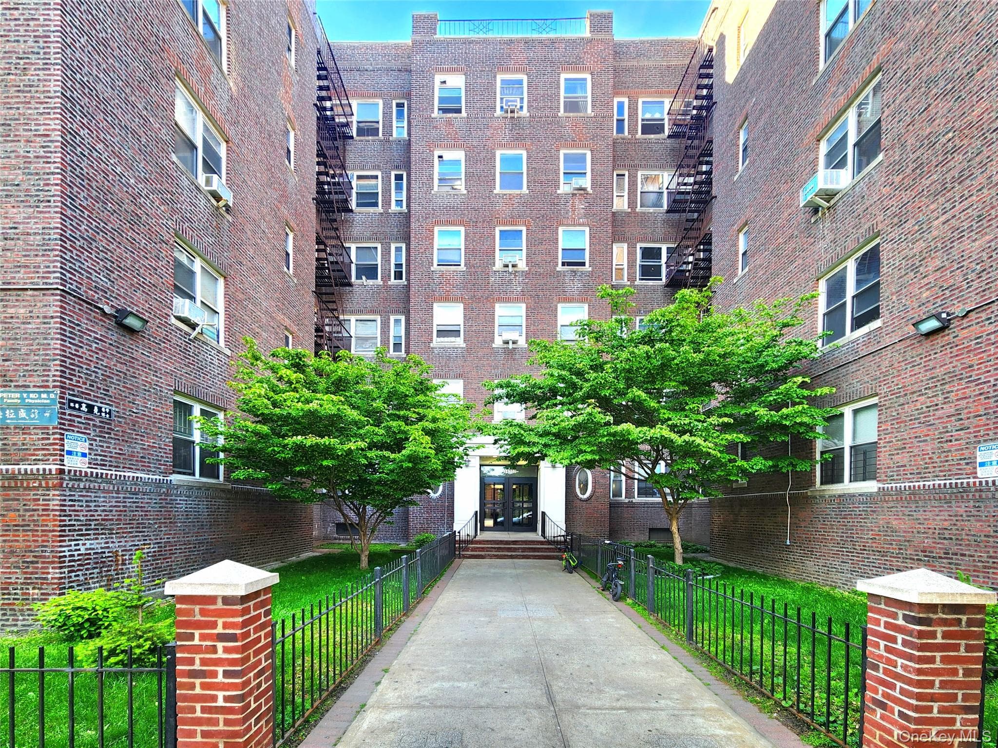 143-07 Sanford Avenue Unit: 1K, Flushing
