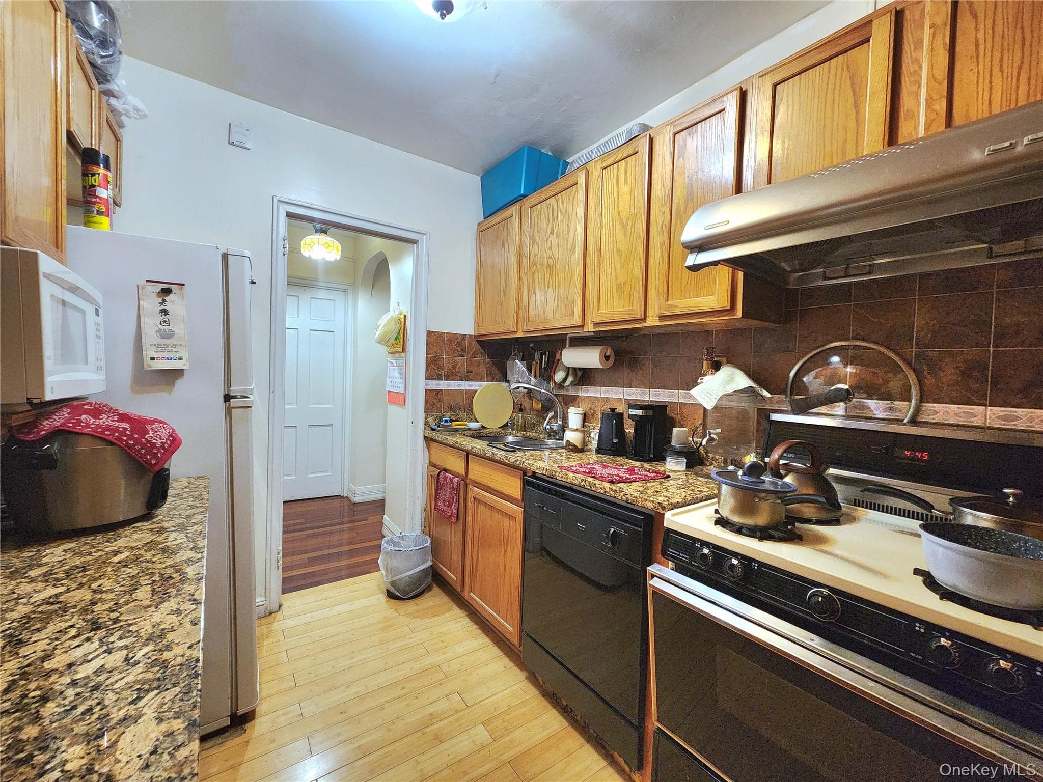 143-07 Sanford Avenue Unit: 1K thumbnail 17