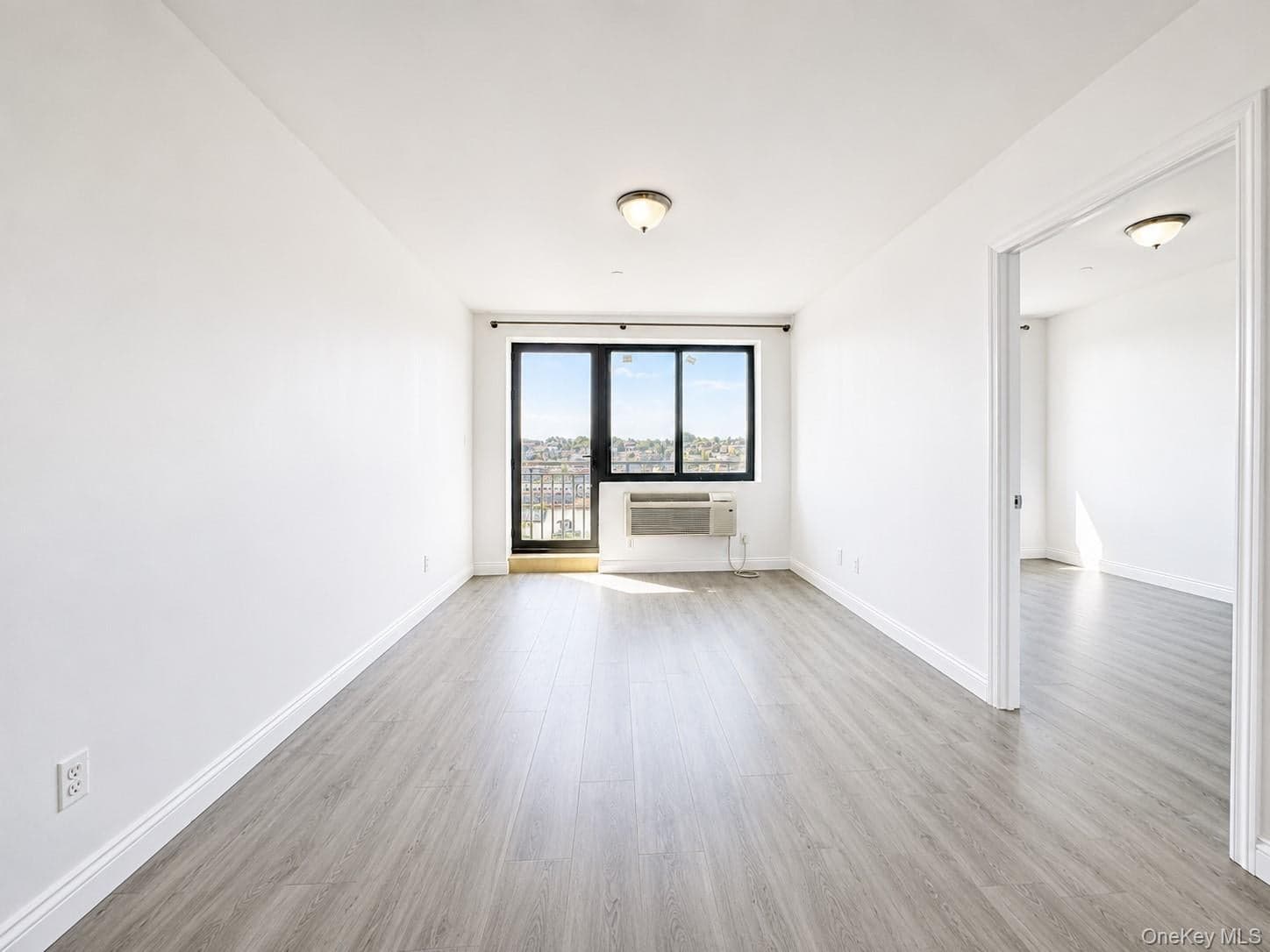 7026 Queens Boulevard Unit: 7F thumbnail 4