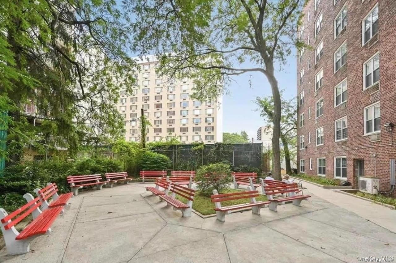142-05 Roosevelt Avenue Unit: 331 thumbnail 12