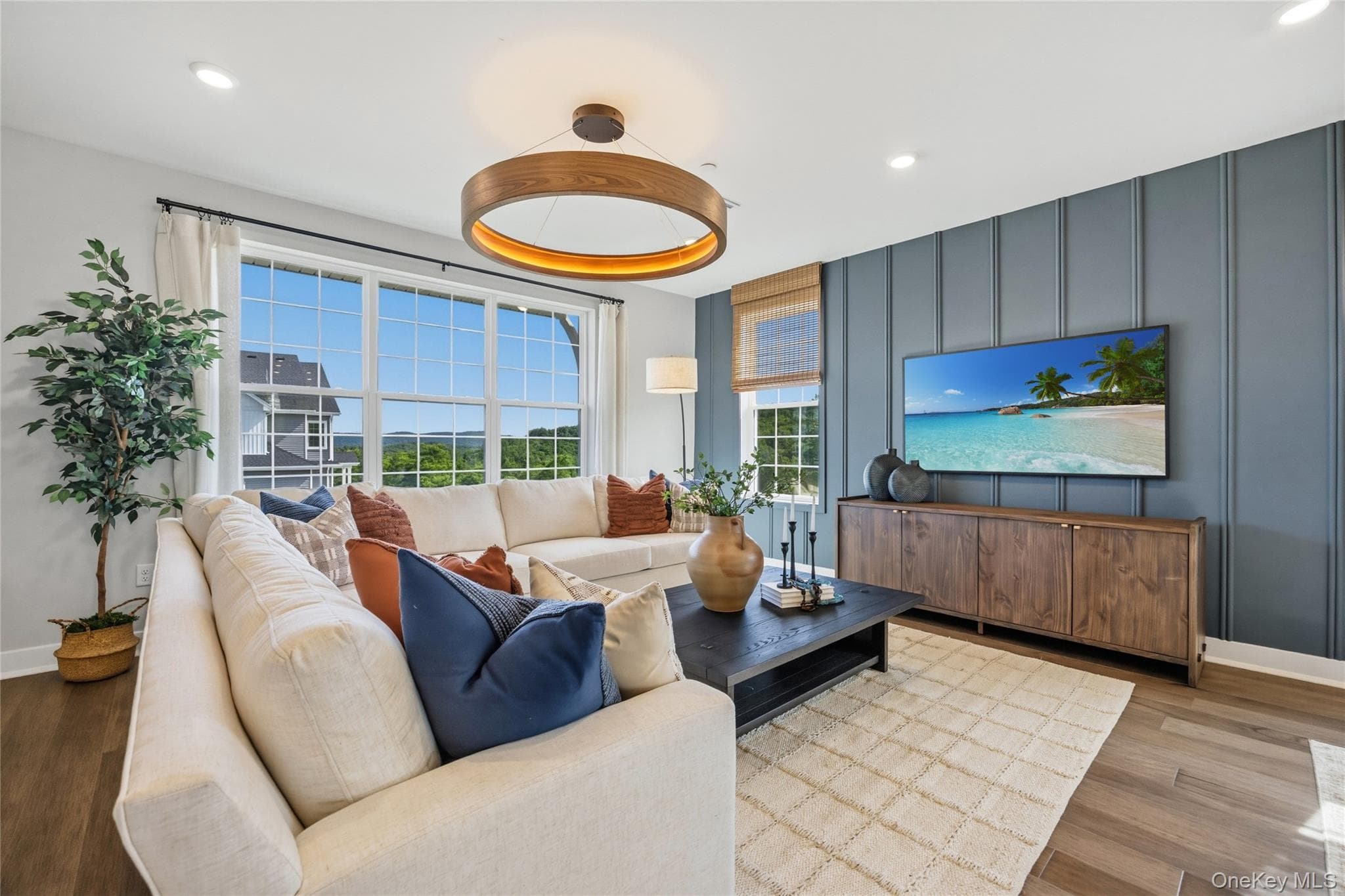 166 Pine Ridge Road, Tuxedo Park