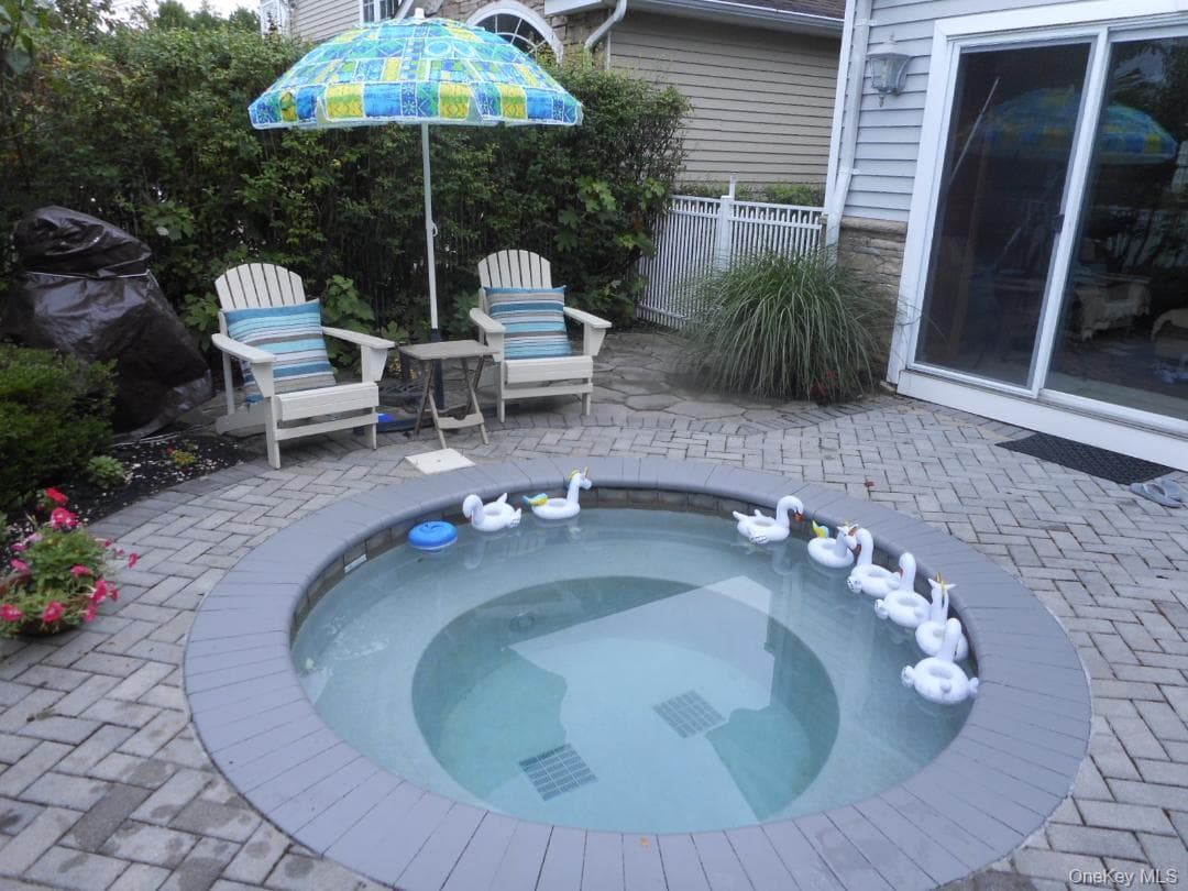 173 Hamlet Drive thumbnail 6