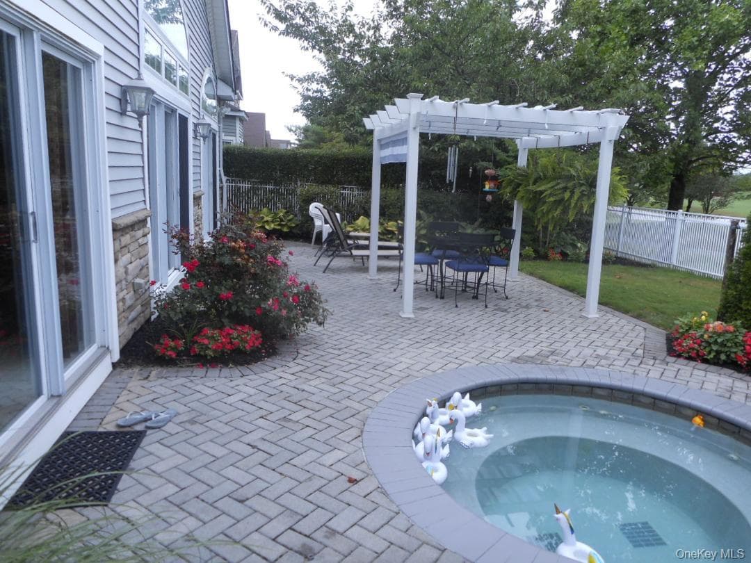 173 Hamlet Drive thumbnail 5