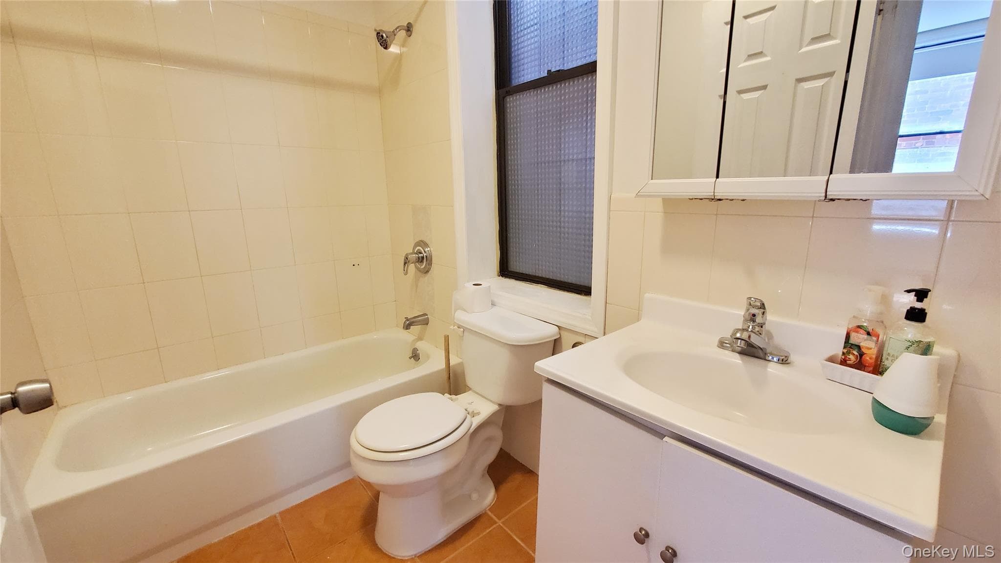 1321 Castle Hill Avenue thumbnail 7