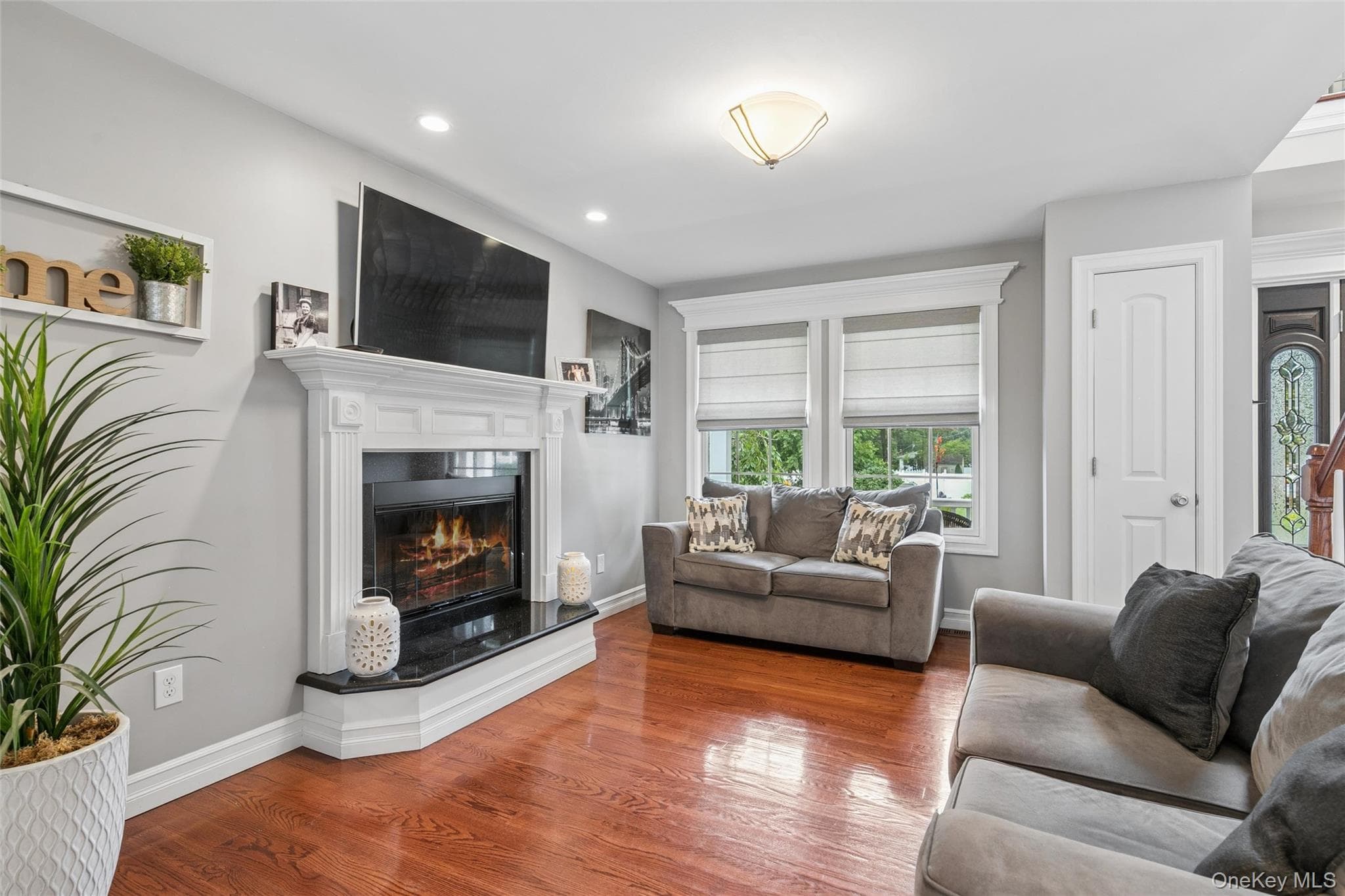 406 Carnation Drive thumbnail 7
