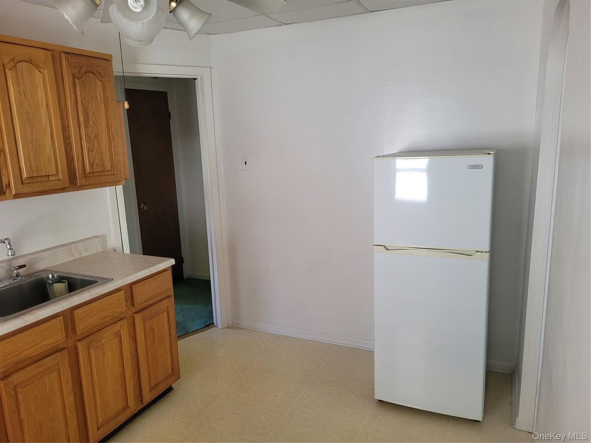 2205 E 15th Street thumbnail 9